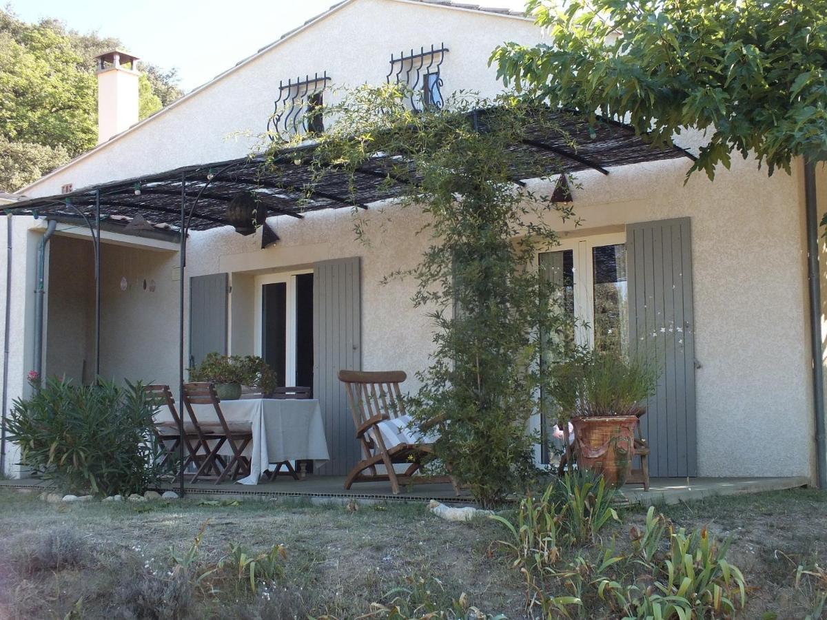 Une Ronce Sous Le Figuier Rousset-les-Vignes 外观 照片