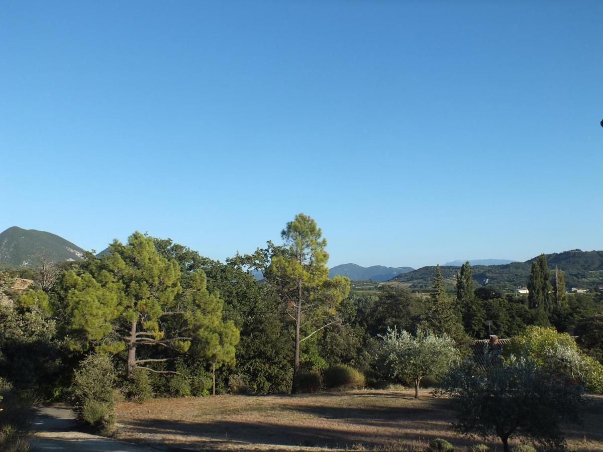 Une Ronce Sous Le Figuier Rousset-les-Vignes 外观 照片